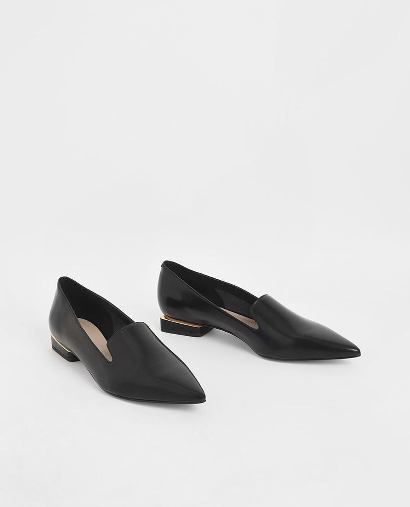 CHARLES & KEITH - Giày đế bệt mũi nhọn Metal Accent