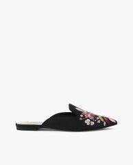 CHARLES & KEITH - Giày mules nữ mũi nhọn thêu hoa thời trang