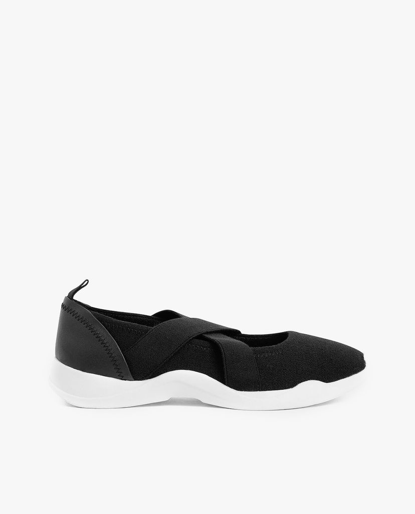 CHARLES & KEITH - Giày sneaker nữ quai chéo Criss Cross Slip On