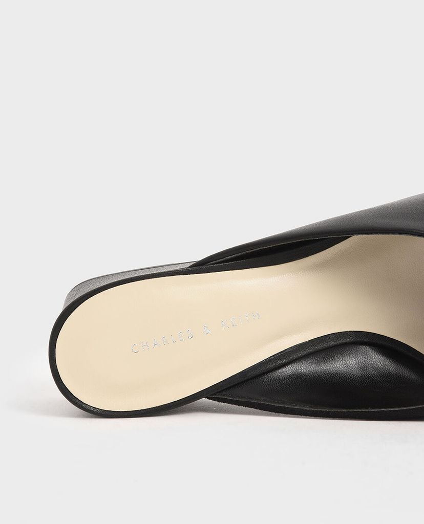 CHARLES & KEITH - Giày đế xuồng mũi nhọn Textured Pointed Toe Wedge