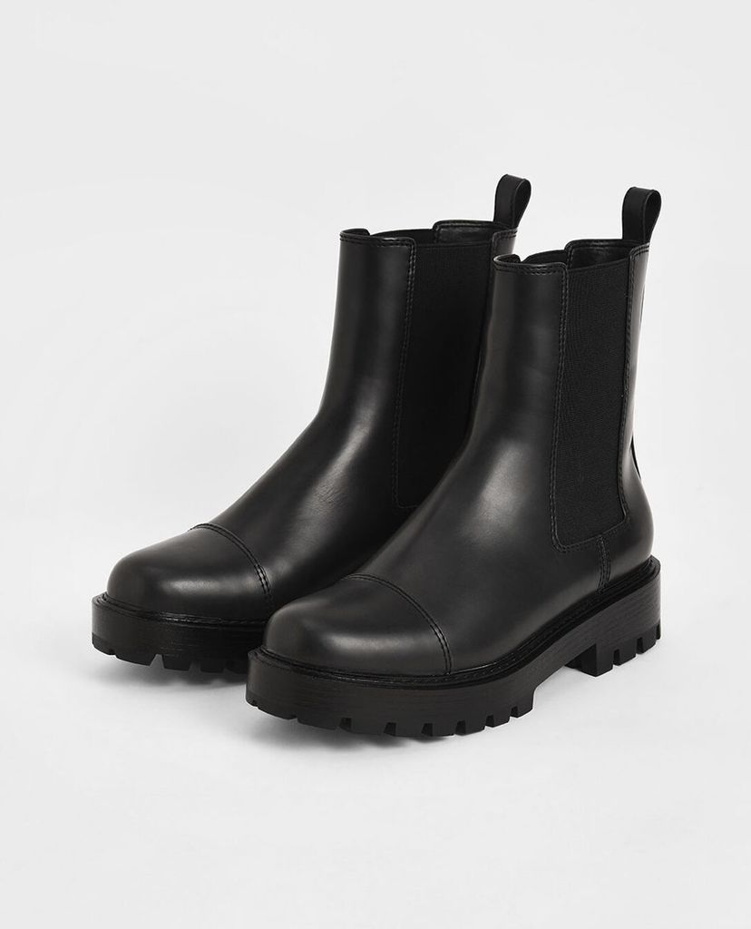 CHARLES & KEITH - Giày boots nữ đế dày Chunky Sole Chelsea