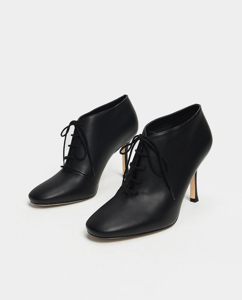 CHARLES & KEITH - Giày boots nữ cổ thấp thắt dây hiện đại