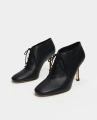 CHARLES & KEITH - Giày boots nữ cổ thấp thắt dây hiện đại