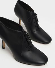 CHARLES & KEITH - Giày boots nữ cổ thấp thắt dây hiện đại
