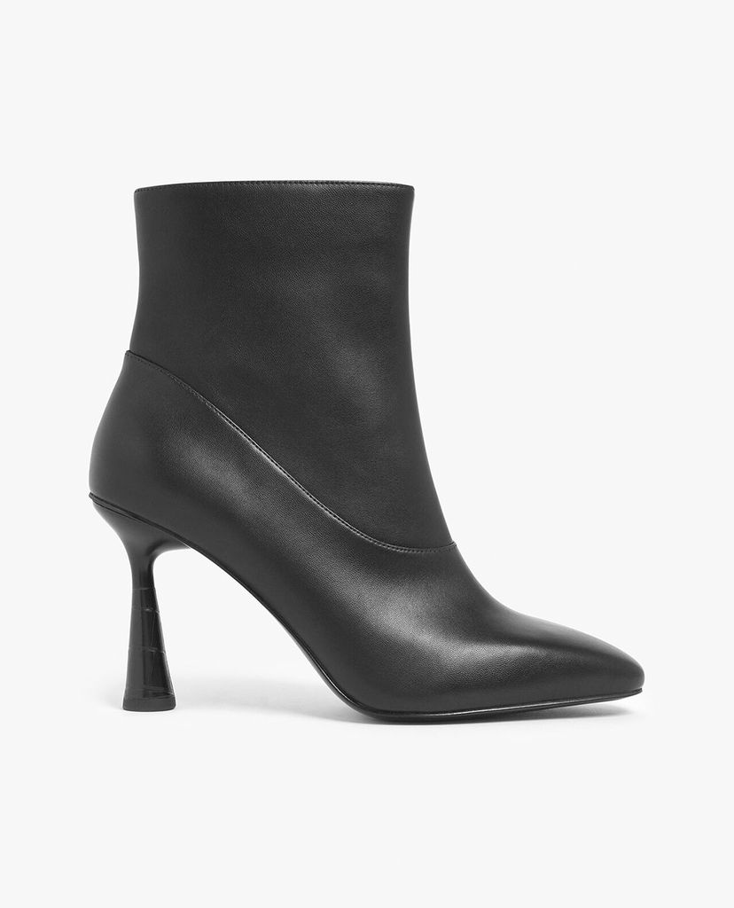 CHARLES & KEITH - Giày boots nữ mũi nhọn Croc Effect Sculptural
