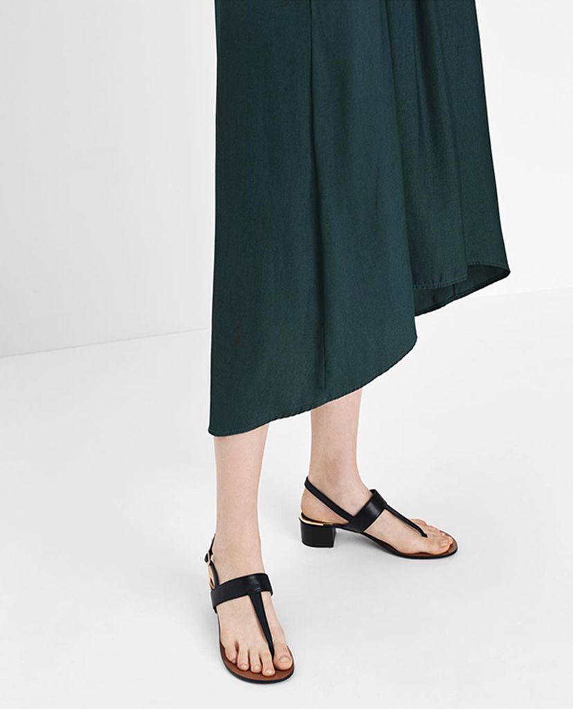CHARLES & KEITH - Giày sandal Block Heel Thong