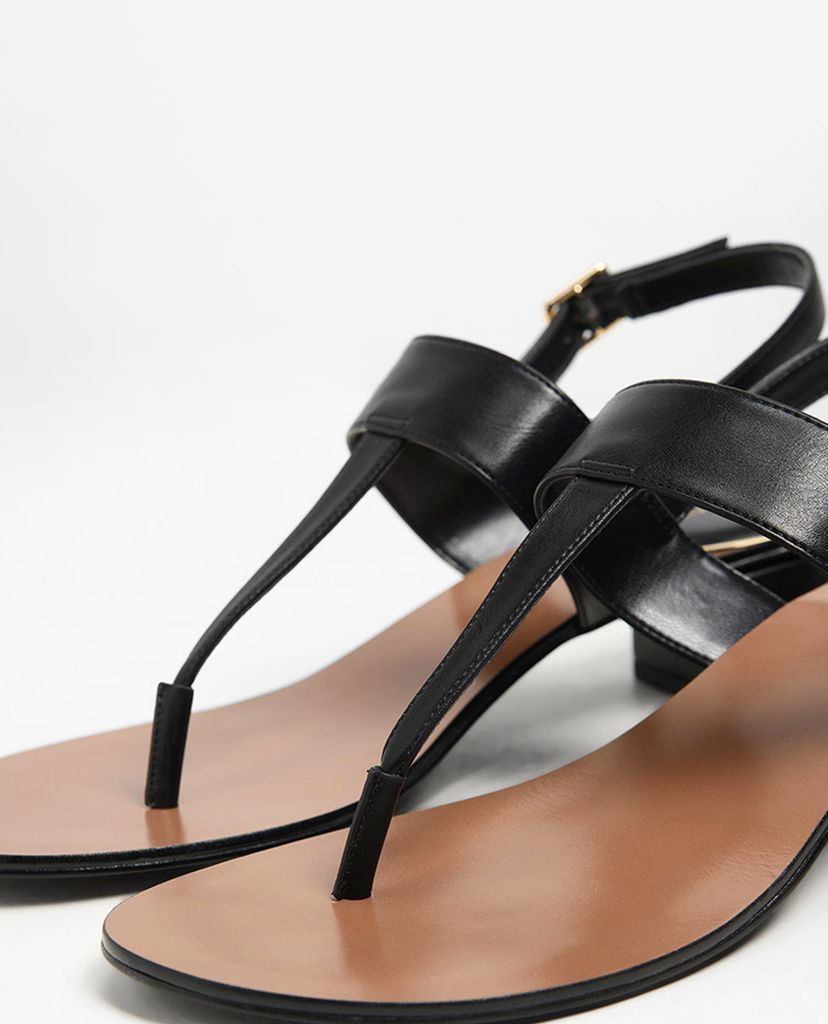 CHARLES & KEITH - Giày sandal Block Heel Thong