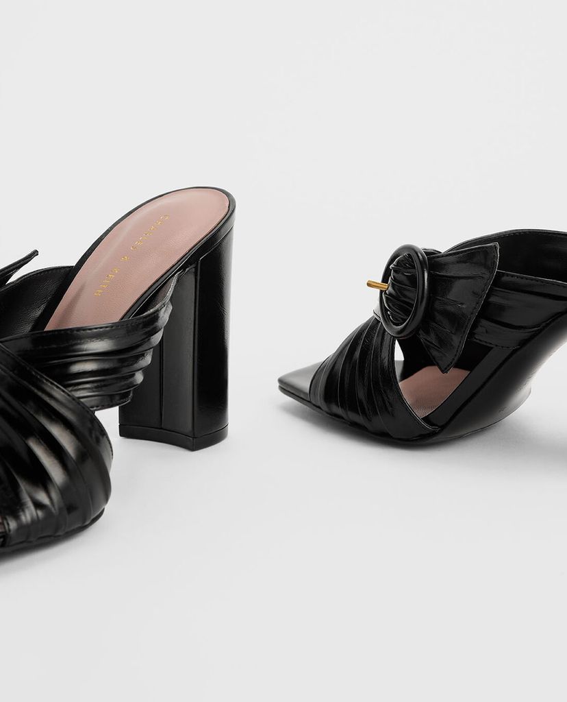 CHARLES & KEITH - Sandal nữ Criss Cross