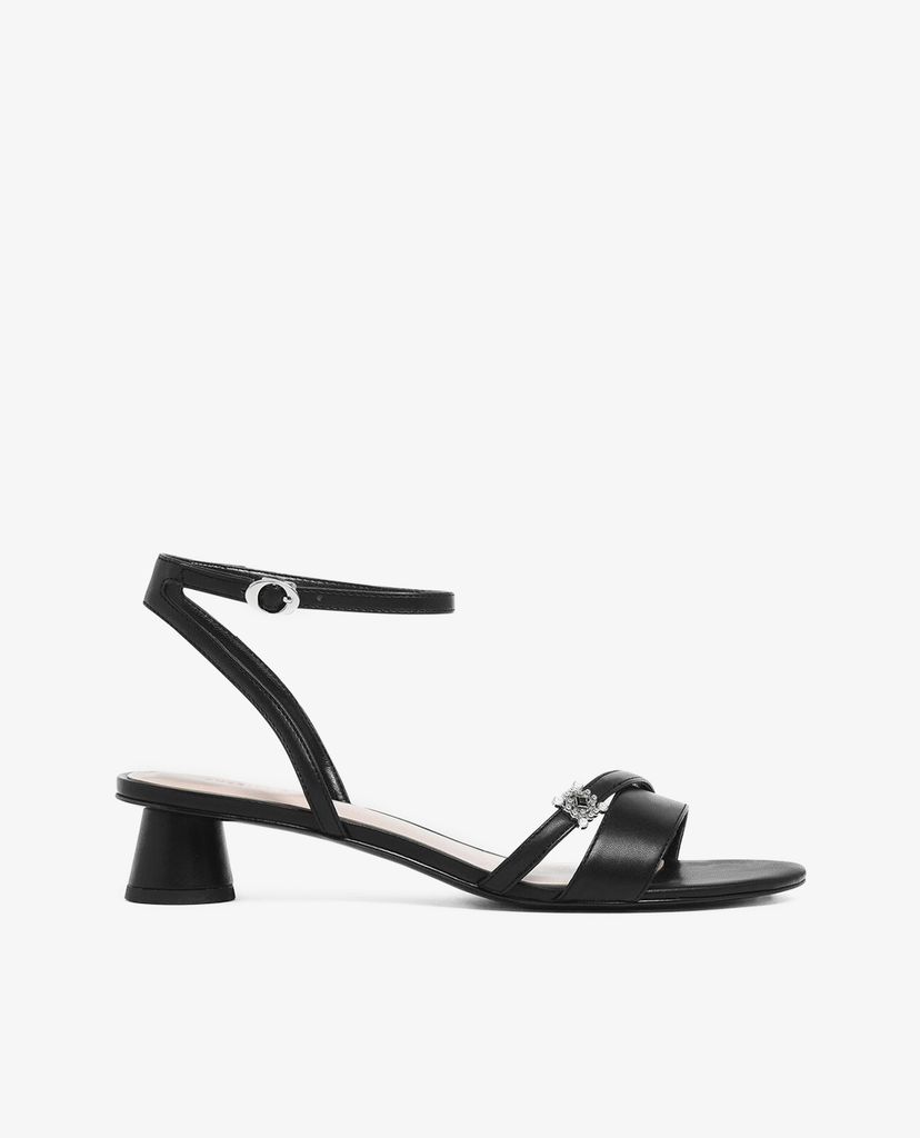 CHARLES & KEITH - Giày sandal đính ngọc trai