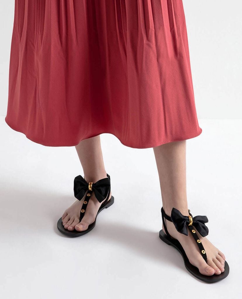 CHARLES & KEITH - Giày sandal Textured Oversized Bow Studded Thong