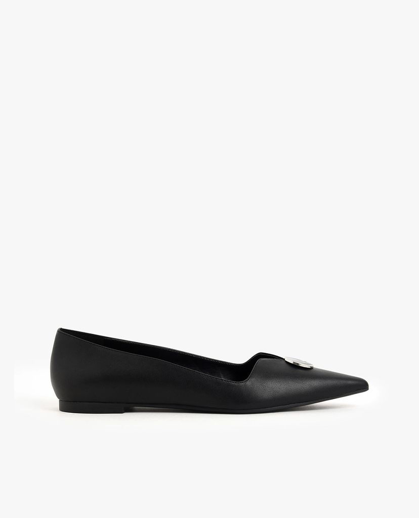 CHARLES & KEITH - Giày đế bệt nữ mũi nhọn Button Detail