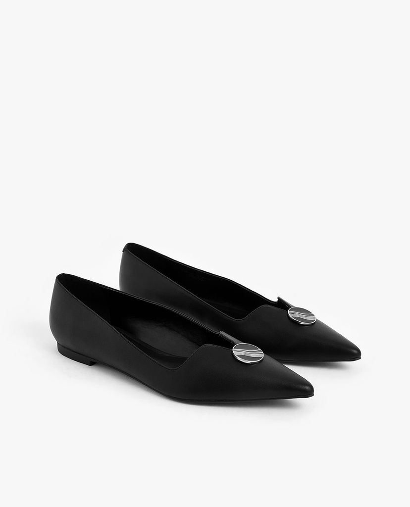 CHARLES & KEITH - Giày đế bệt nữ mũi nhọn Button Detail
