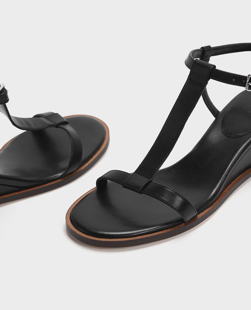 CHARLES & KEITH - Giày đế xuồng T Bar Wedges