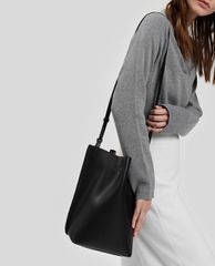 CHARLES & KEITH - Túi đeo vai nữ Whipstitch Trim Bucket