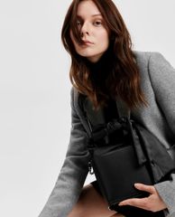 CHARLES & KEITH - Túi xách tay chữ nhật Black Bow Detail Handle
