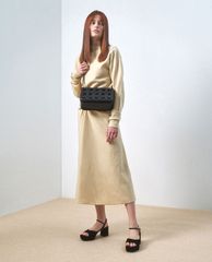 CHARLES & KEITH - Túi đeo vai nữ Weave Detail
