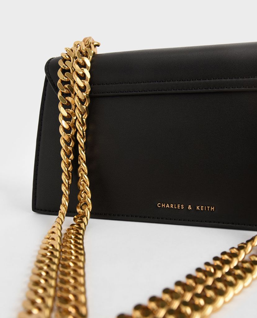 CHARLES & KEITH - Túi đeo vai nữ phom chữ nhật Chain Strap Trapeze