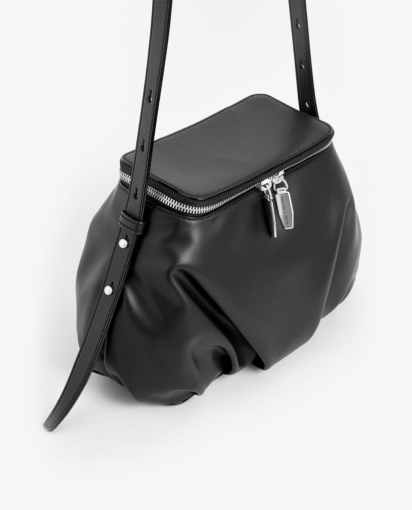CHARLES & KEITH - Túi đeo vai phom chữ nhật Quilted