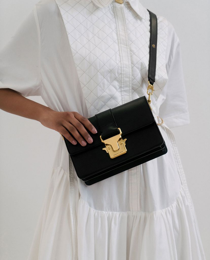 CHARLES & KEITH - Túi đeo vai phom chữ nhật Metallic Push Lock