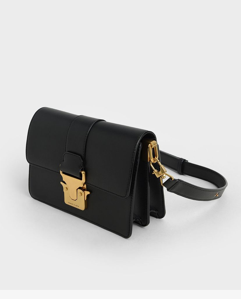 CHARLES & KEITH - Túi đeo vai phom chữ nhật Metallic Push Lock