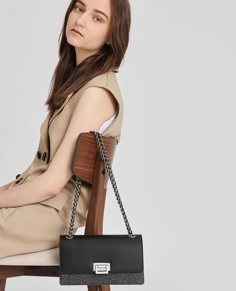 CHARLES & KEITH - Túi đeo vai chữ nhật Textured Chain Link