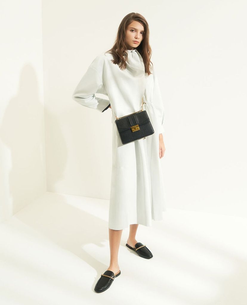 CHARLES & KEITH - Túi đeo vai phom chữ nhật Metallic Push Lock