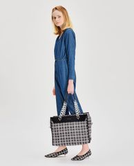CHARLES & KEITH - Túi đeo vai chữ nhật Mesh Tote