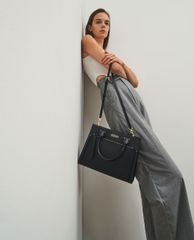 CHARLES & KEITH - Túi xách nữ chữ nhật Double Handle Front Zip Tote