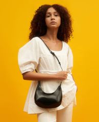 CHARLES & KEITH - Túi đeo vai nữ phối ngọc trai thời trang