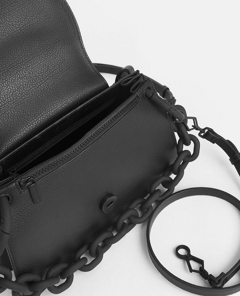 CHARLES & KEITH - Túi đeo vai nữ hình thang Chunky Chain Link