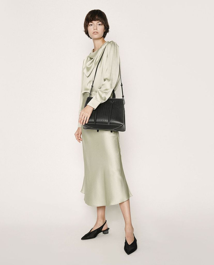 CHARLES & KEITH - Túi xách tay hình thang Large Laser Cut