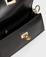 CHARLES & KEITH - Túi xách tay phom chữ nhật Trapeze