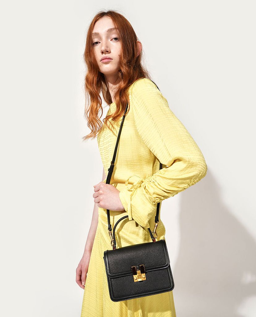 CHARLES & KEITH - Túi xách tay chữ nhật Small Chunky Chain Strap