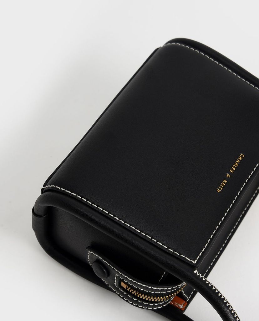 CHARLES & KEITH - Túi đeo vai nữ chữ nhật chi tiết tay cầm xoắn thời trang