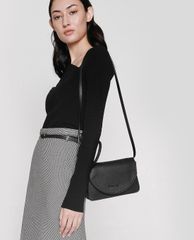 CHARLES & KEITH - Ví cầm tay nữ chữ nhật Acrylic Handle Wristlet