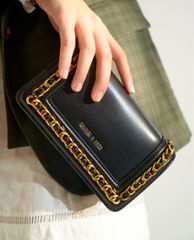 CHARLES & KEITH - Ví cầm tay nữ chữ nhật Chain Trimmed