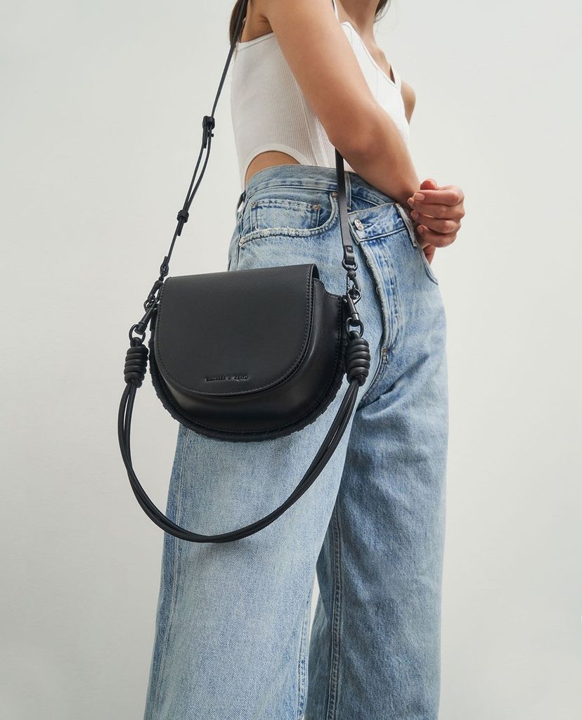 CHARLES & KEITH - Túi xách tay nữ Stitch Trim Saddle Bag