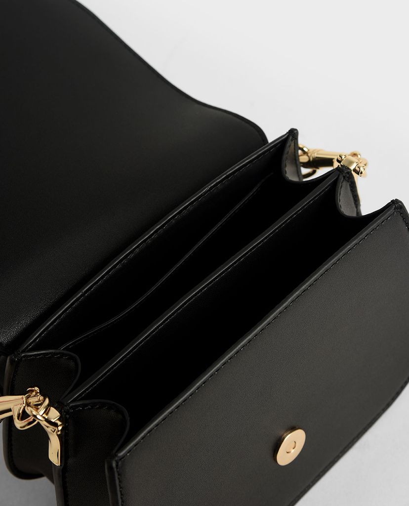 CHARLES & KEITH - Túi đeo chéo Metal Accent