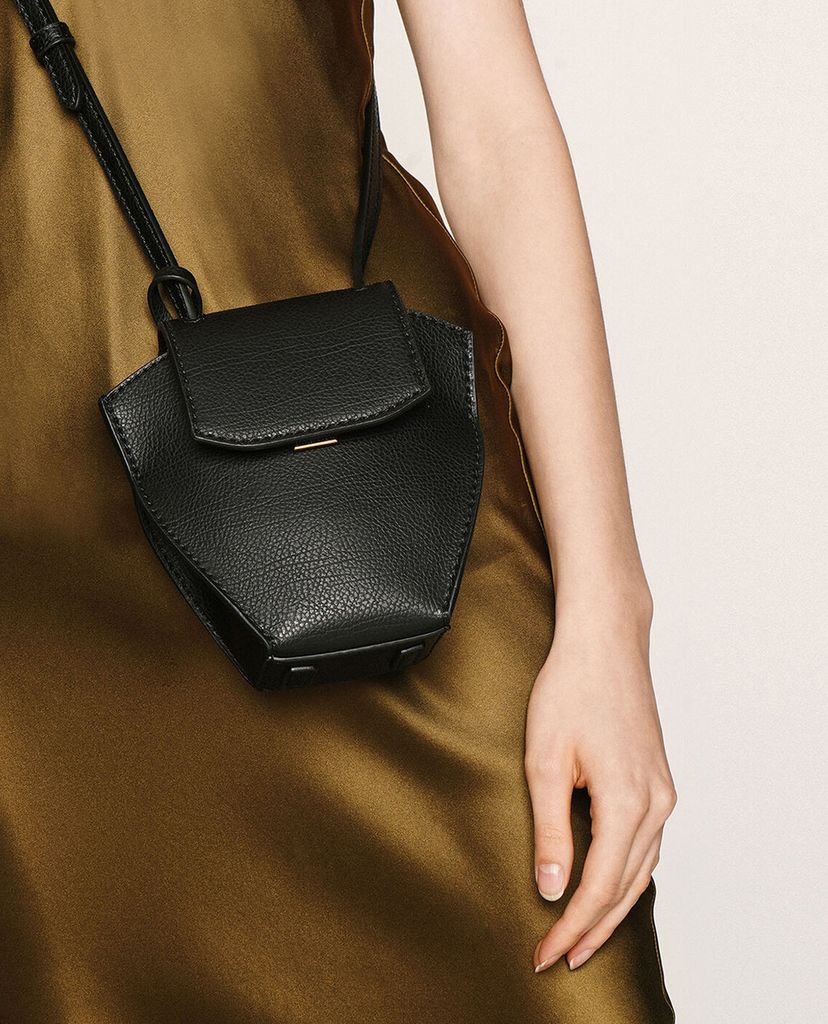 CHARLES & KEITH - Túi đeo chéo nữ đa giác Geometric