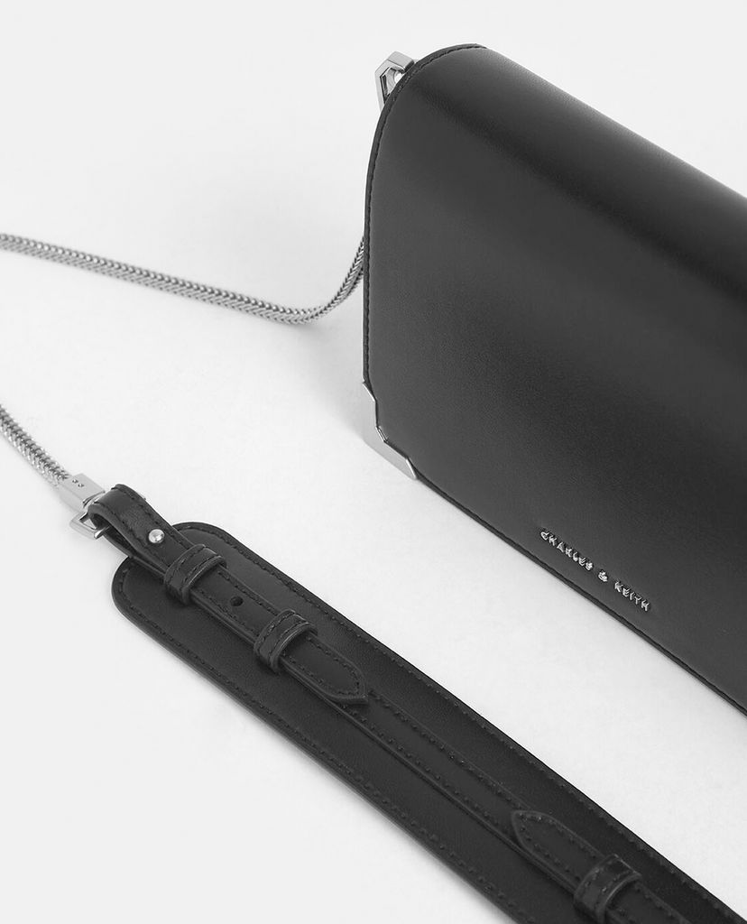 CHARLES & KEITH - Túi đeo chéo chữ nhật Metallic Edge