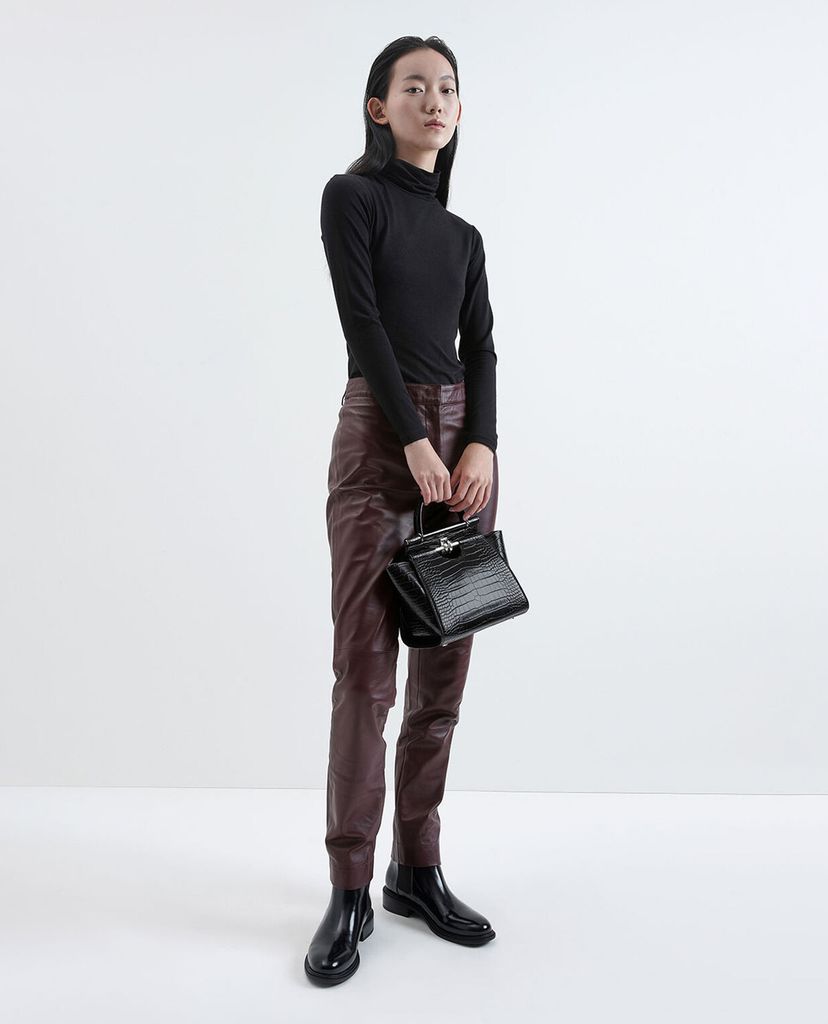CHARLES & KEITH - Túi xách tay da cá sấu Croc Effect Trapeze