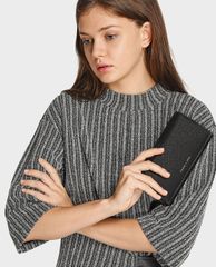 CHARLES & KEITH - Ví cầm tay nữ chữ nhật Basic