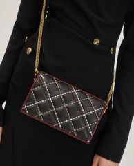 CHARLES & KEITH - Ví cầm tay nữ phom chữ nhật Quilted