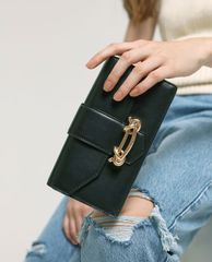 CHARLES & KEITH - Ví cầm tay nữ chữ nhật Metallic Buckle