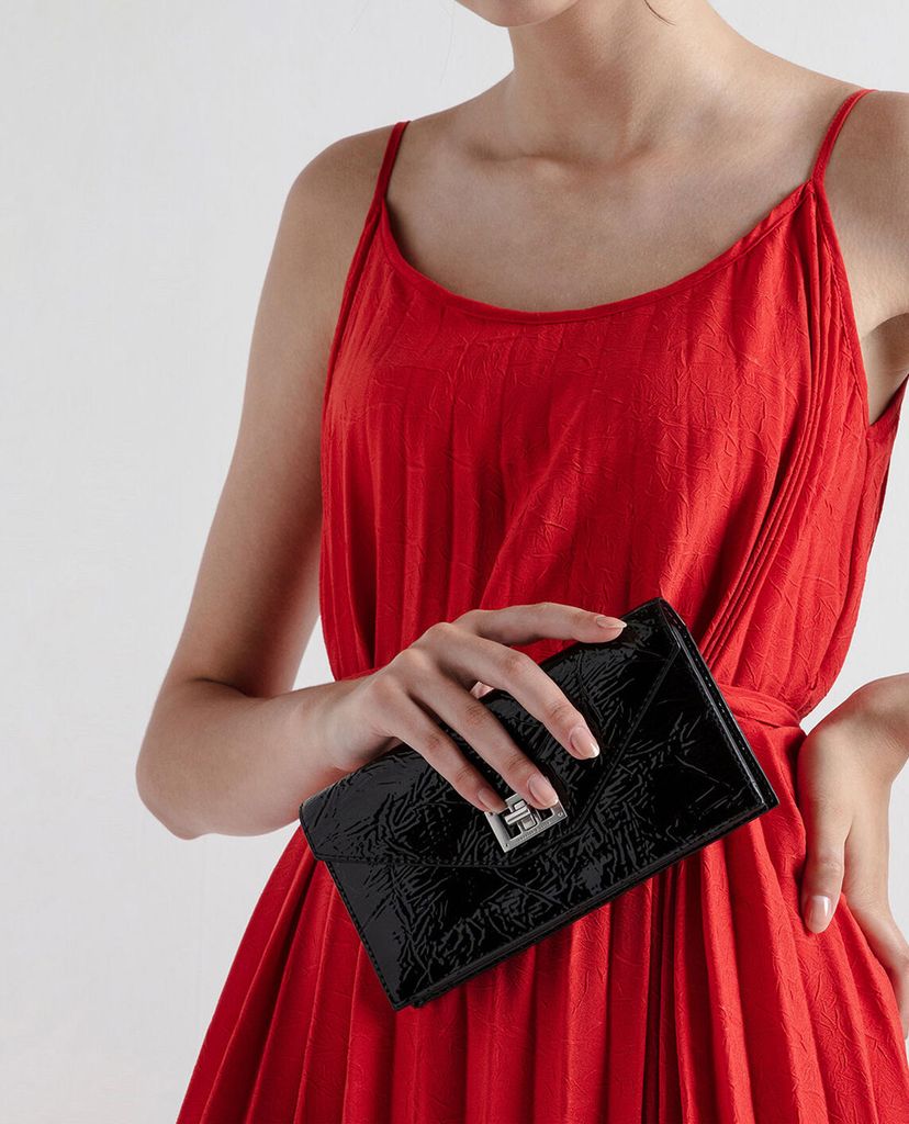 CHARLES & KEITH - Ví cầm tay nữ chữ nhật Wrinkled Effect