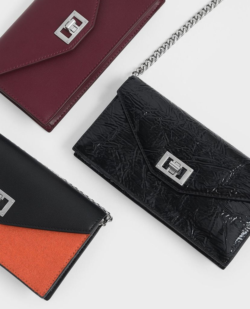 CHARLES & KEITH - Ví cầm tay nữ chữ nhật Wrinkled Effect