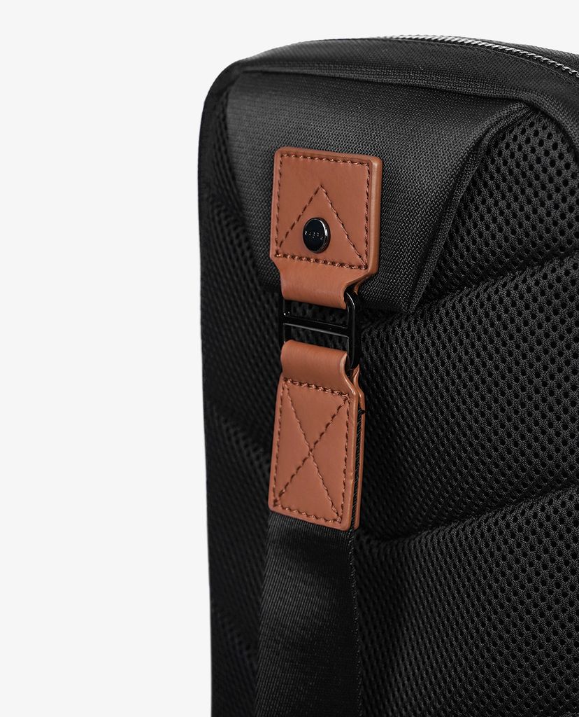 Túi đeo chéo nam chữ nhật Casual Sling