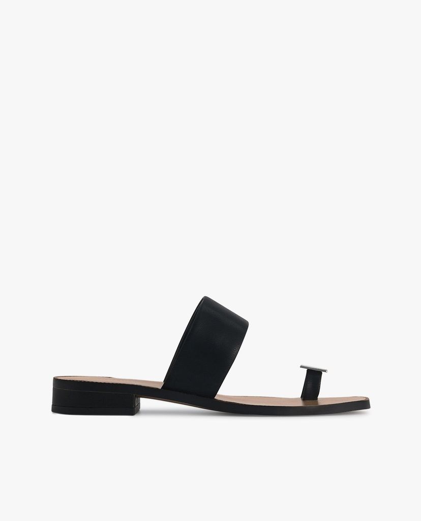 PEDRO - Giày sandals nữ xỏ ngón Gold Ornament Toe Loop