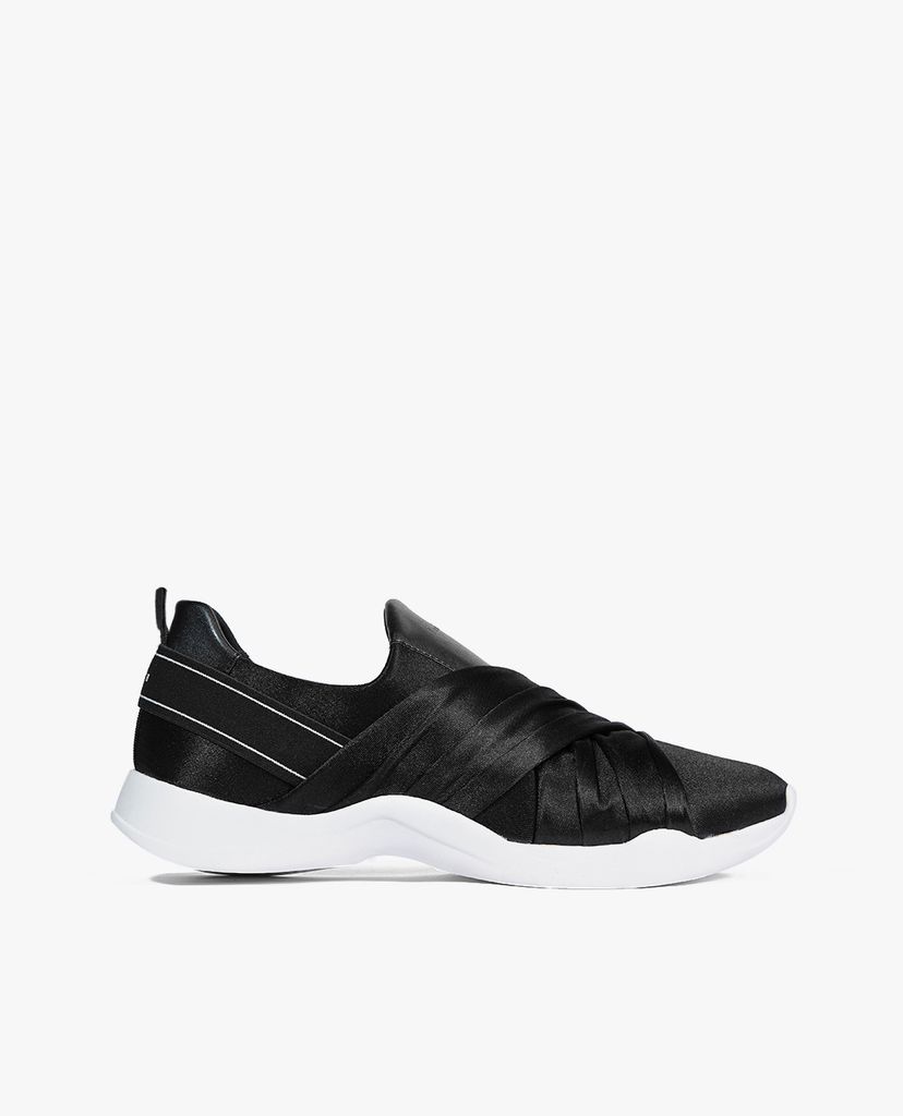 Giày sneaker nữ phối vải satin óng ánh