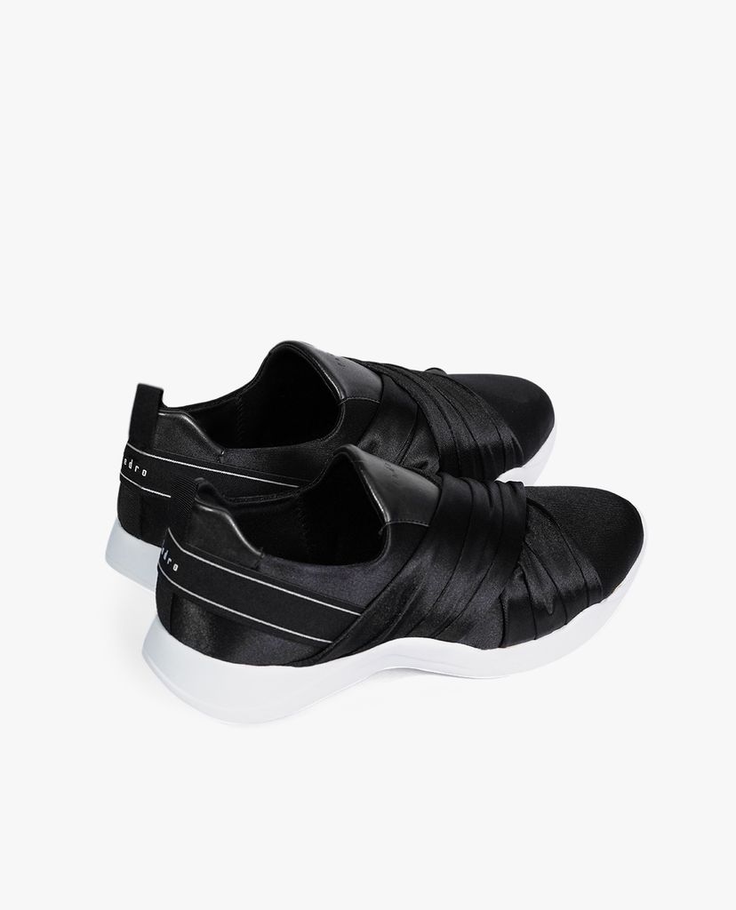 Giày sneaker nữ phối vải satin óng ánh